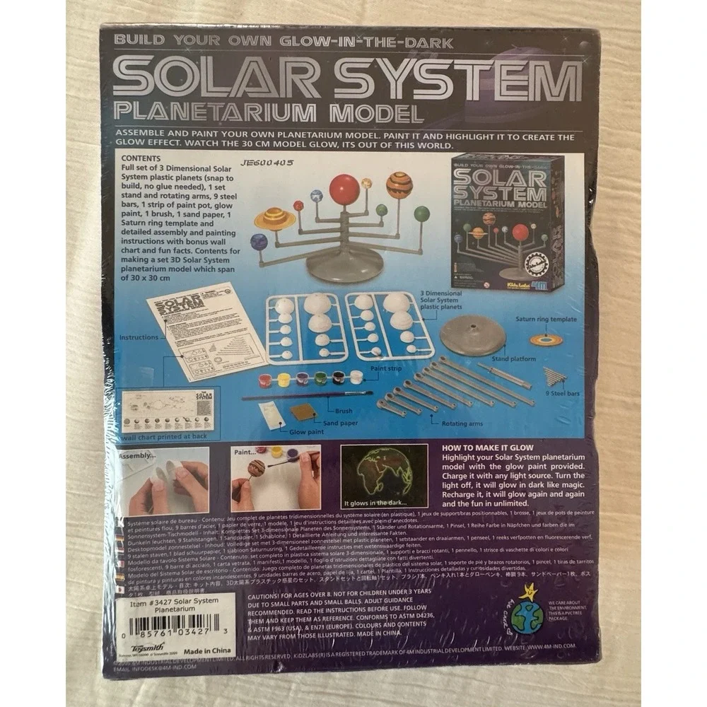 4M KidzLabs Solar System Planetarium Model Kit Glows Ages 8+